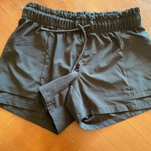 Athleta Girl Explore More Black Shorts Size 12